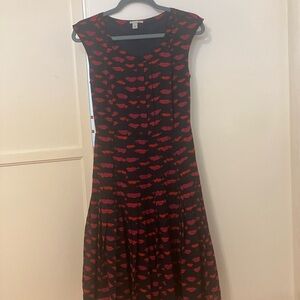 Halogen Navy Blue and Red Lips Print Midi Dress